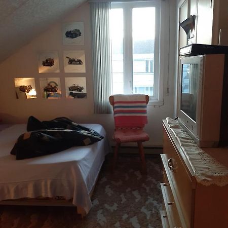 Bienvevus Chez Rino-Hugues Bed & Breakfast ทรัวส์-ปิสโตลส์ ภายนอก รูปภาพ